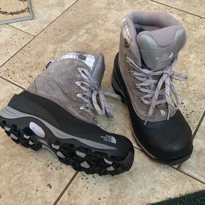 The North Face Primalot Women’s Winter boots